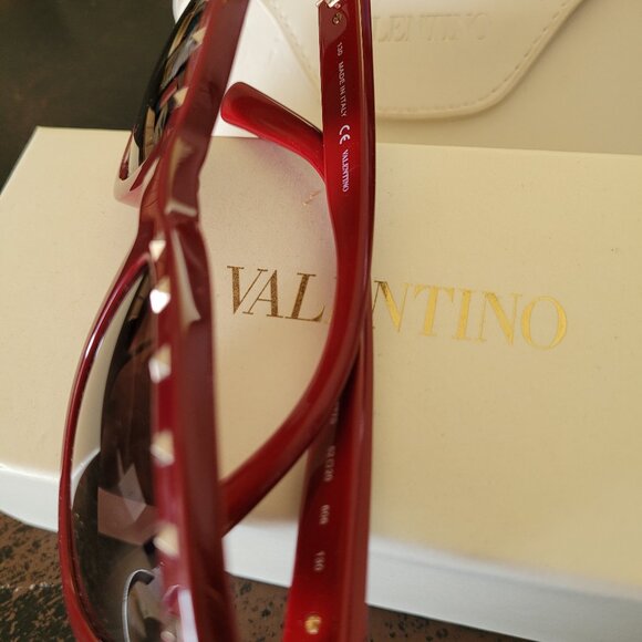 Valentino V677S Havana Acetate Red Rockstud Sunglasses main image 5